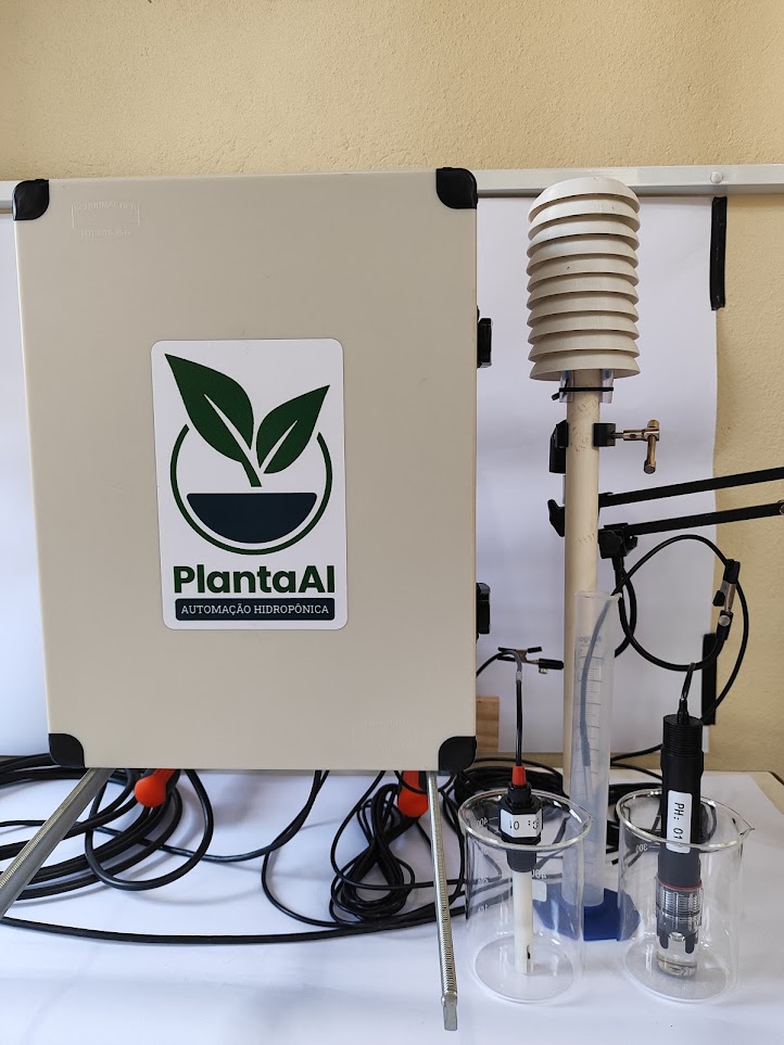 Controladora PlantaAI em detalhe